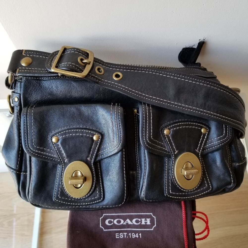 Coach leather shoulder bag